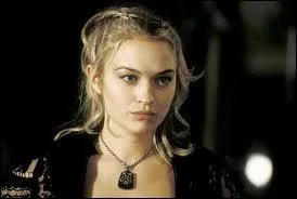 De quel pays est originaire Sophia Myles ?