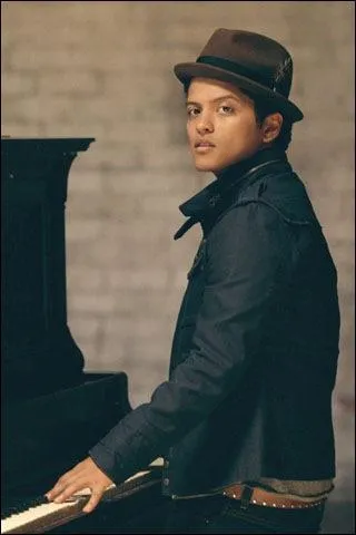 Qui est ce chanteur ?