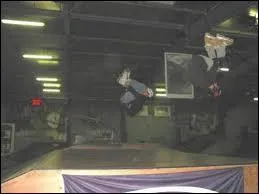 Passons aux figures, ( une figure peut-tre un saut grabb, soit attraper ses rollers ou encore une rotation et l'on peut tous les combiner) et donc quelle est cette figure ?