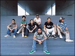 Quel est le nom de ce groupe ?