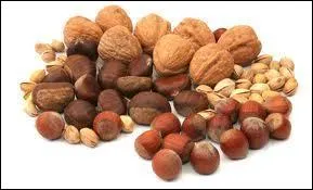 En franais, comment appelle-t-on l'ensemble des noisettes, amandes, pistaches, cajous et les autres fruits  coque ?