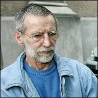 Le nombre exact de ses victimes reste  dterminer. Lors de son procs la cour dcouvre avec effroi les mcanismes pervers du diable des Ardennes. Qui est-il ?