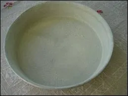 Passons  la cuisine o le chef m'a demand de 'chemiser' son plat. Que dois-je faire exactement ?