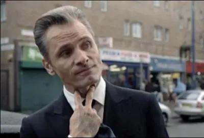 Depuis 2005, de quel ralisateur est-il l'acteur ftiche ?