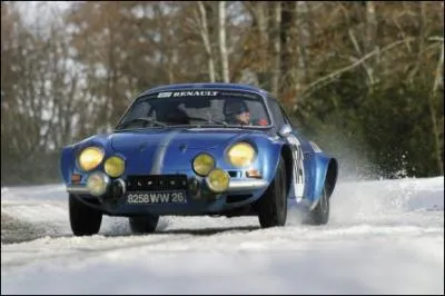 Magnifique Alpine Renault A110 de 1963. Elle est galement connue sous l'appellation...
