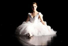 Quelle actrice a reu l'Oscar de la meilleure actrice pour son rle de danseuse de ballet dans le film 'Black Swan' ?