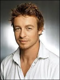 Simon Baker joue dans...
