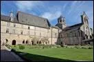 Fondé au XIIe siècle dans un bourg de Corrèze, ce monastère était double : une abbaye pour les femmes est bâtie à 600m de celle des hommes. Mais dans quel village ?