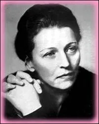 Quel surnom , Jean-Paul Sartre attribut-il  sa compagne romancire et philosophe Simone de Beauvoir ?