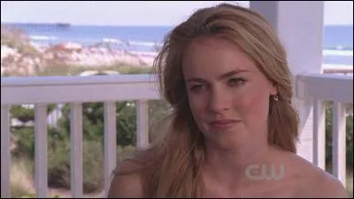 Je joue Sara Evans et Katie Ryan dans "Les Frères Scott". Qui suis-je ?