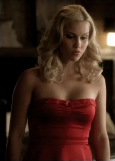 Je joue Rebekah dans "The Vampire Diaries". Qui suis-je ?