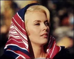 Cette blonde dlicate, qui inaugura le charme des cheveux trs courts, fut l'pouse d'un trs grand crivain, Romain Gary. Elle fut l'grie de la Nouvelle vague, dans A bout de souffle, par ex