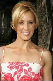 Il y a deux blondes sur Wisteria Lane, celle-ci est la 'control - freak' absolue. L'actrice vaut mieux que ce rle devenu rptitif. Qui est-elle ?