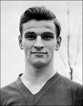 Joueurs du F. C Barcelone (3). Qui est ce joueur hongrois ?