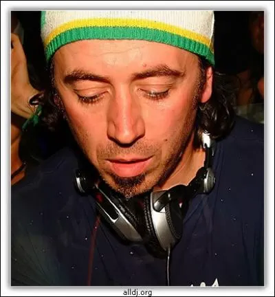 Clbrits. Lettre B. Quizz N9. Benny Benassi est un DJ Tech House, qui a connu le succs avec son titre ' Satisfaction ' en 2002. De quelle nationalit est-il ?