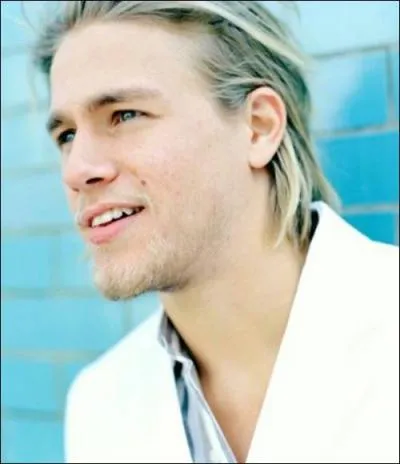 Dans quel pays est-il n ?