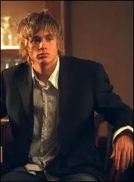 Au ct de quelle actrice joue-t-il dans 'Abandon' ?