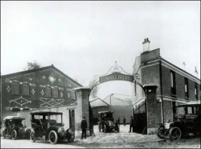Cette photo de 1906 montre l'entre des usines Renault, o sont-elles ?