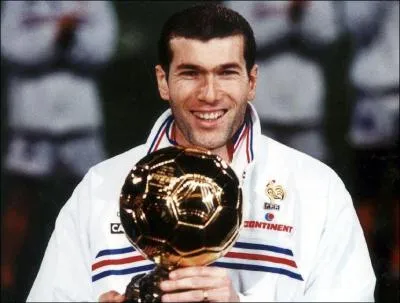 Quel joueur franais, suite  la Coupe du monde de 1998, a remport le Ballon d'Or ?
