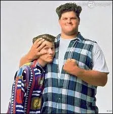 Comment s'appelle le camarade de classe gourmand de Parker Lewis ? (1990)