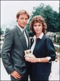 Dans quelle srie retrouve-t-on Lee Stetson et Amanda King ? (1983)