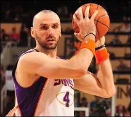 Qui est cet intrieur polonais, ancien joueur du Magic d'Orlando ?