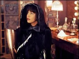 Qui s'habille ainsi de cette belle cape, et dans quel film ?