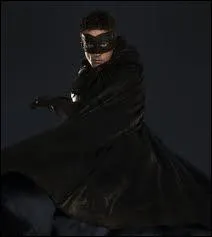 Comment se nomme ce hros  la cape noire ?