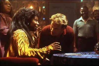 Ralis par Jerry Zucker avec Demi Moore, Whoopi Goldberg , il s'agit de ... .