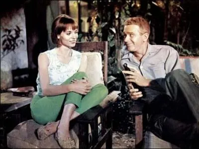 Ralis par Howard Hawks avec John Wayne, Hardy Krger, il s'agit de ... .