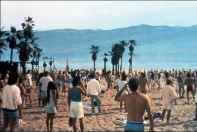 Ralis par James Cameron avec Ed Harris, Mary Elizabeth Mastrantonio, il s'agit de ... .