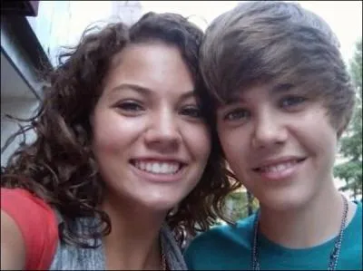 Qui est  ct de Justin ?