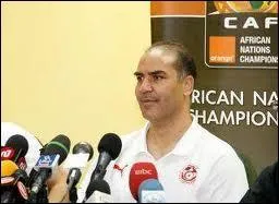 Quelle est la nationalit de cet entraneur ?