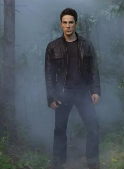 Qui interprte le rle de Tyler ?