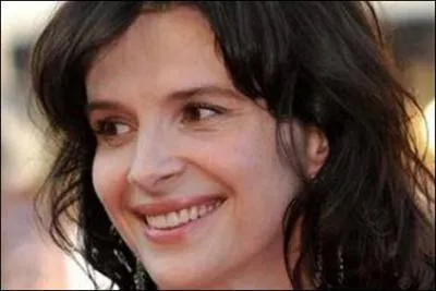 On m'a dern l'Oscar de la meilleure actrice dans un second rle pour le film 'Le Patient Anglais'(1996). Dans 'Paris' (2008) je suis la soeur de Romain Duris. Qui suis-je ?