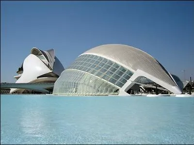 Dans quelle ville d'Espagne se trouve-t-il ?