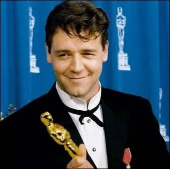 Le film a reu 45 prix parmi lesquels l'Oscar de la meilleure musique de film. A quel compositeur et  quel(le) interprte a-t-il t dcern ?