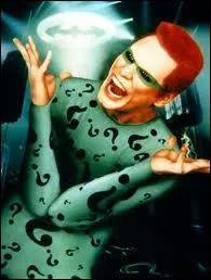 Quel est l'autre nom de l'Homme-Mystre ?