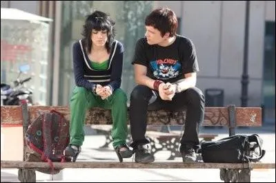 Pourquoi Greg est-il proche de Paola ?