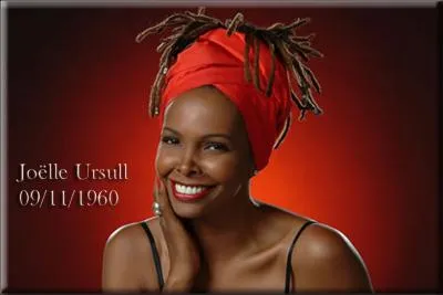 ''White and Black Blues'' de Joëlle Ursull a représenté la France au concours de l'Eurovision. De qui sont les paroles et la musique ?