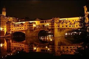 Dans quelle ville italienne peut-on admirer Le Ponte Vecchio (Pont Vieux) ?