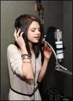 Quelle chanson ne chante-t-elle pas ?