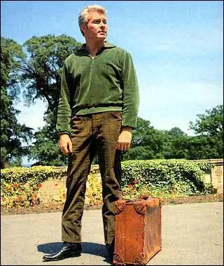 C'est Richard Bradford dans le rle de McGill, pour un personnage d'agent secret contraint de fuir. Quel est le titre de la srie ?