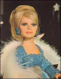 Lady Penelope tait l'hrone lgante et adule, elle disposait notamment d'une Rolls-Royce avec chauffeur, d'une srie intitule... ?