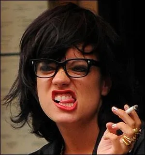 Indice : a fait une apparition en tant que dame d'honneur dans le film Elizabeth en 1998...