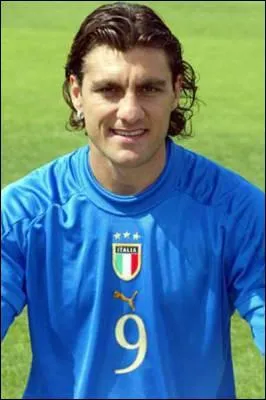 Il a marqu le 1000me but de l'histoire de l'Italie. Meilleur buteur de l'histoire de l'Italie en Coupe du Monde (9 buts), il s'agit de ...