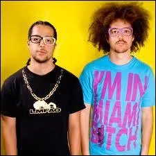Quel est le lien entre Red Foo et Sky Blu ?