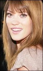 Comment s'appelle cette actrice de Dexter ?