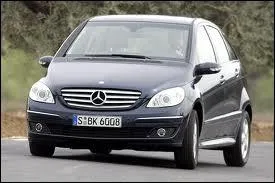 La Mercedes-Benz Classe B est un monospace compact : en quelle anne est-elle sortie ?