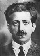 En 1933, Serge Stavisky comptait sur ses relations au plus haut niveau pour étouffer son affaire de faux-billets (235 millions)... Il fut retrouvé mort ''suicidé'' ! Qui a joué son rôle au cinéma ?